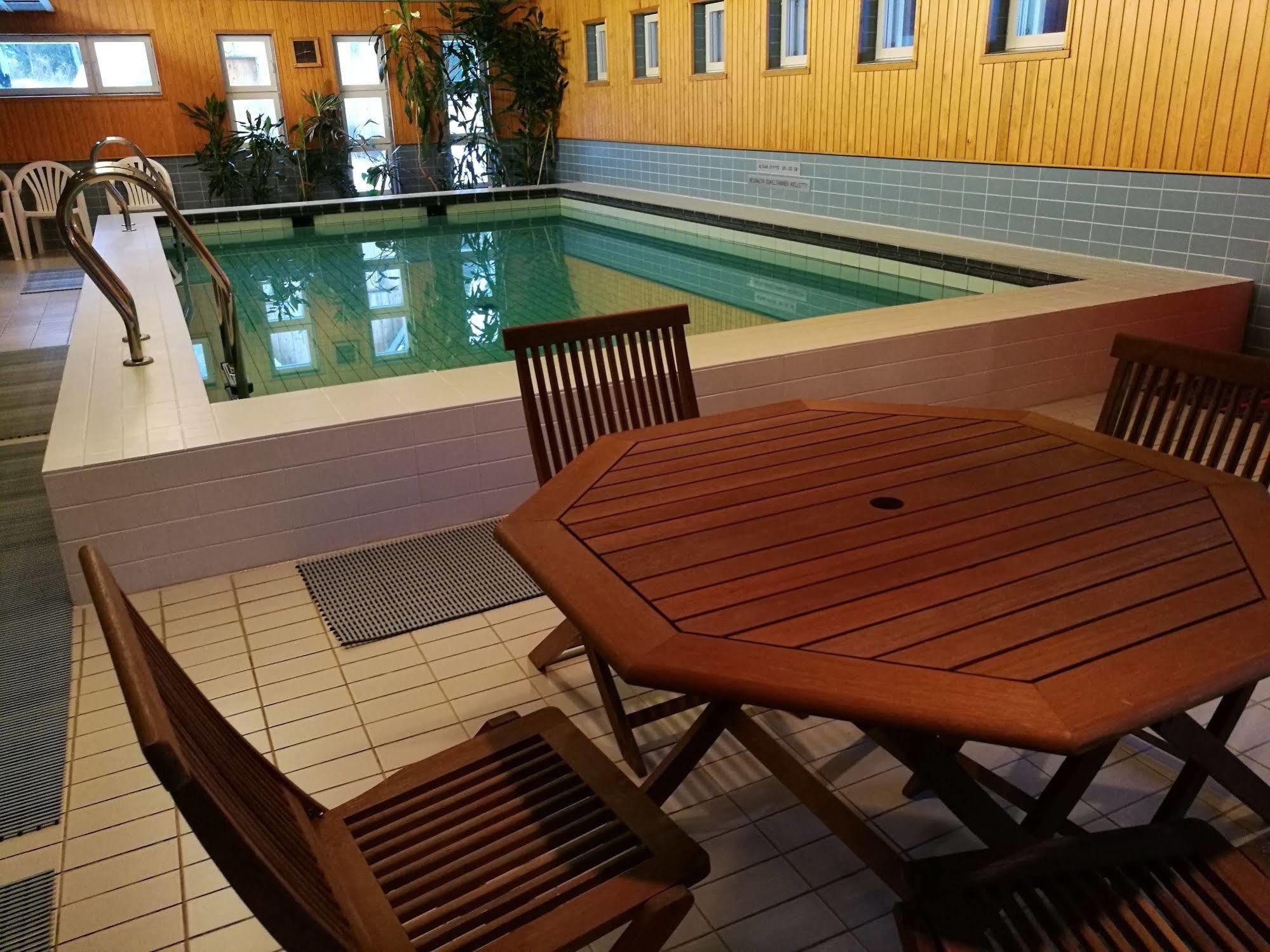 Seita Moekki, Aekaeslompolo Villa Luaran gambar
