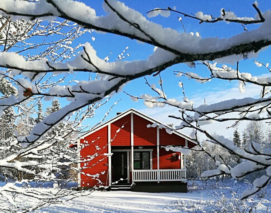 Seita Moekki, Aekaeslompolo Villa Luaran gambar